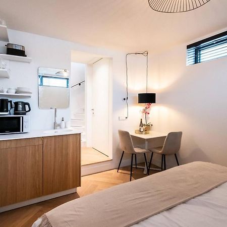 Beautiful Amstel Houseboat Appartement Amsterdam Buitenkant foto