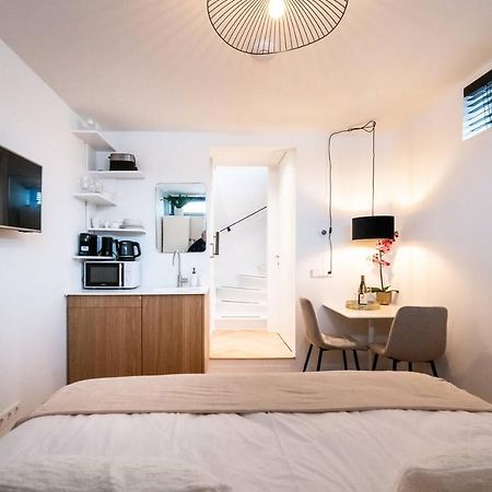 Beautiful Amstel Houseboat Appartement Amsterdam Buitenkant foto