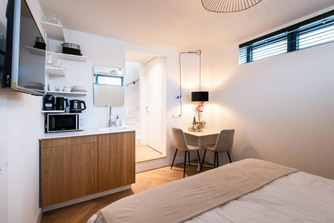 Beautiful Amstel Houseboat Appartement Amsterdam Buitenkant foto