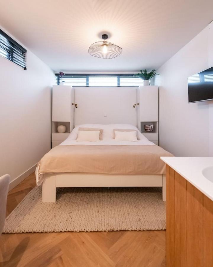 Beautiful Amstel Houseboat Appartement Amsterdam Buitenkant foto