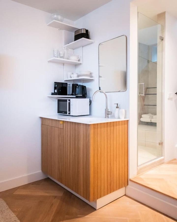Beautiful Amstel Houseboat Appartement Amsterdam Buitenkant foto