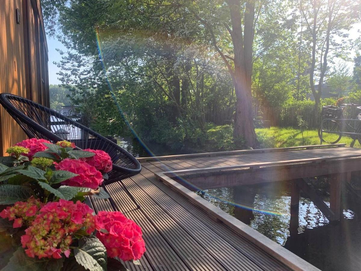 Beautiful Amstel Houseboat Appartement Amsterdam Buitenkant foto