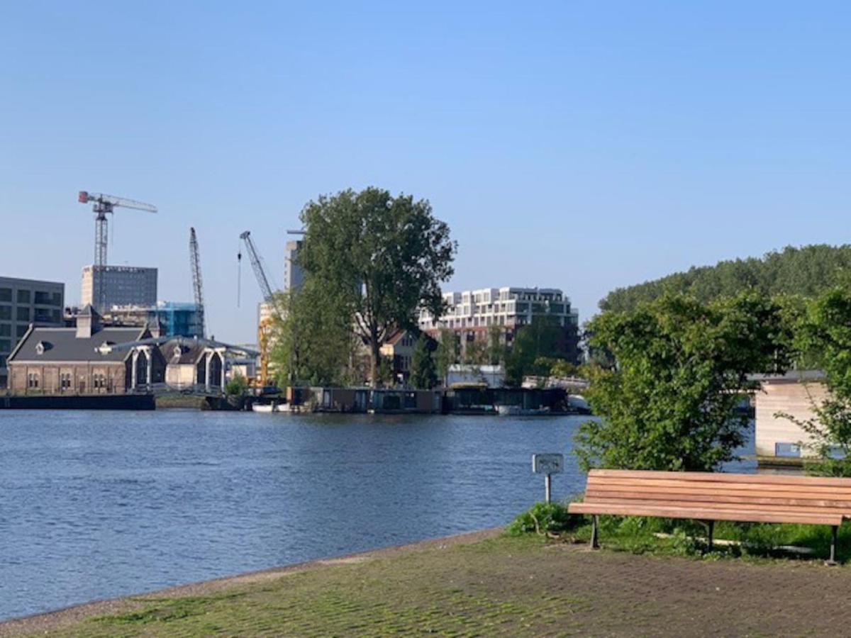 Beautiful Amstel Houseboat Appartement Amsterdam Buitenkant foto