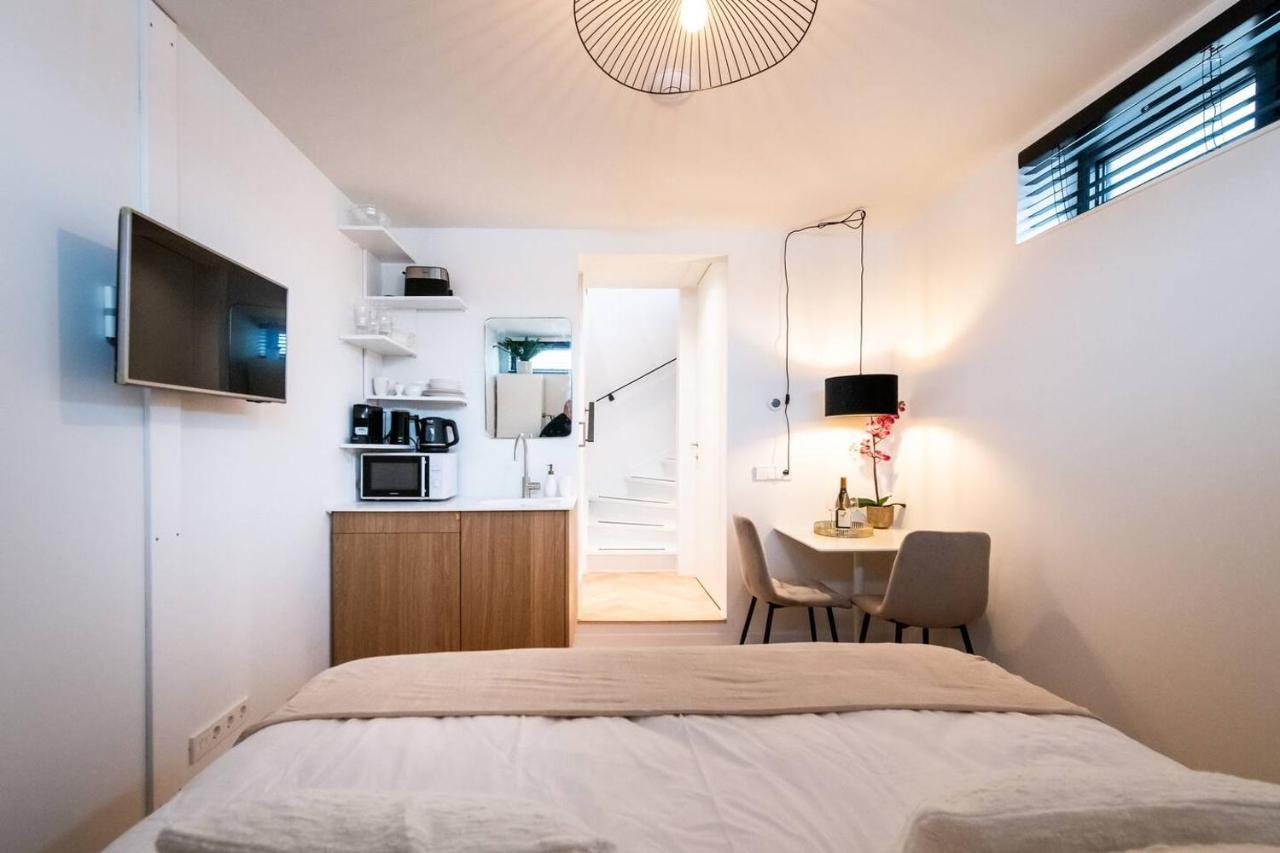 Beautiful Amstel Houseboat Appartement Amsterdam Buitenkant foto