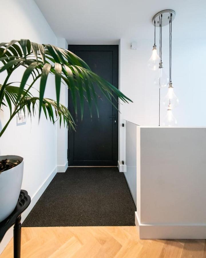 Beautiful Amstel Houseboat Appartement Amsterdam Buitenkant foto